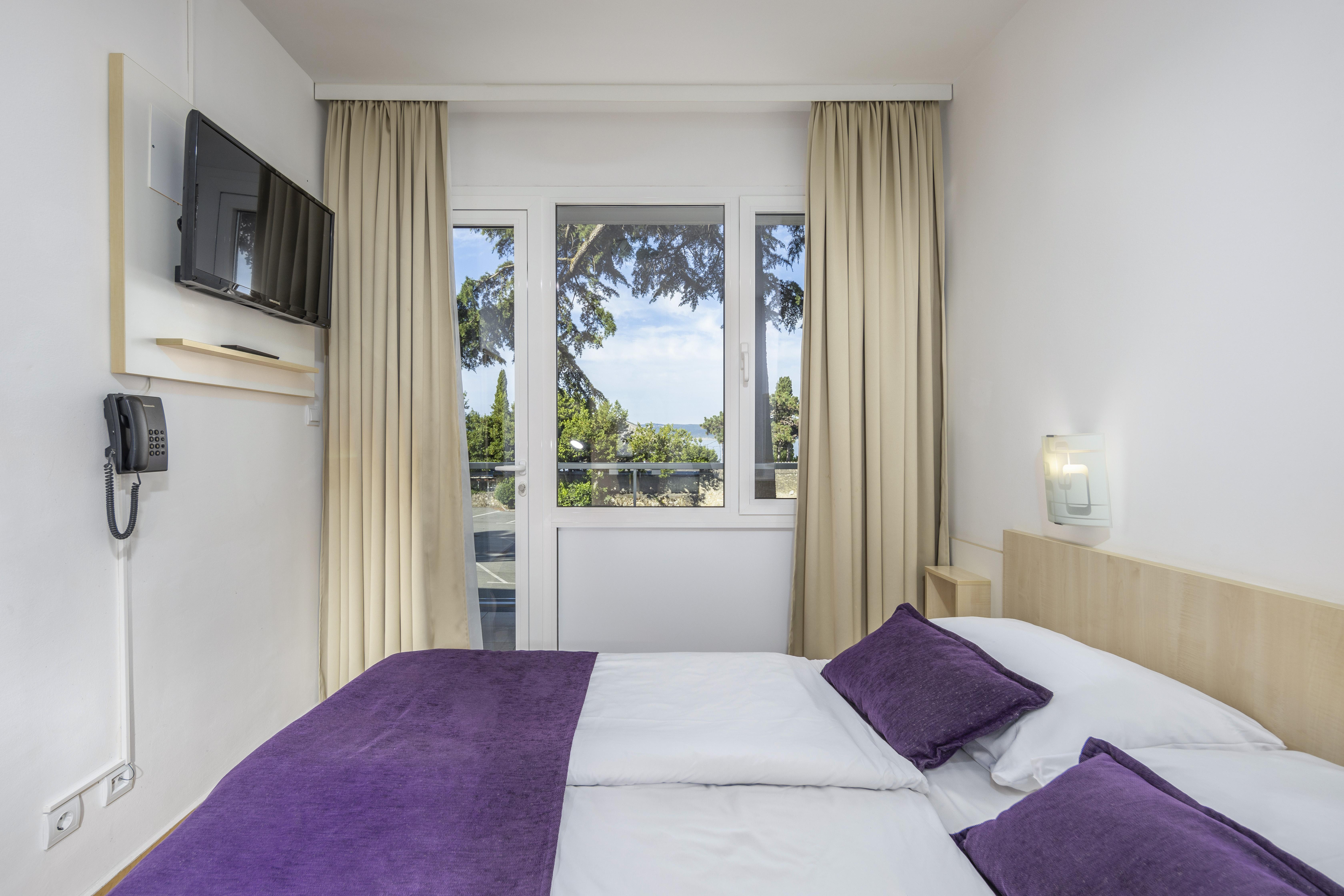 Hotel Slaven Selce Bagian luar foto