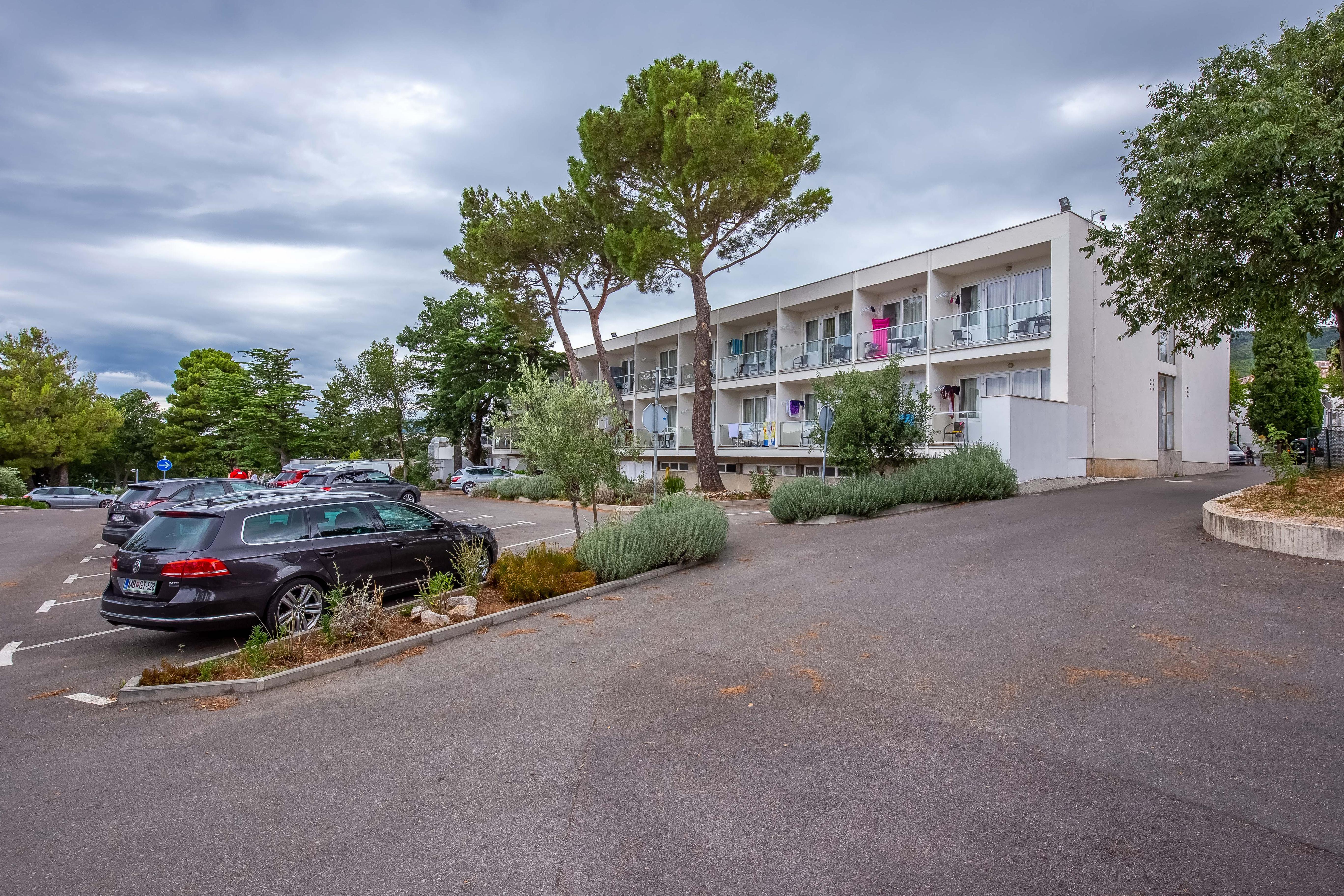 Hotel Slaven Selce Bagian luar foto