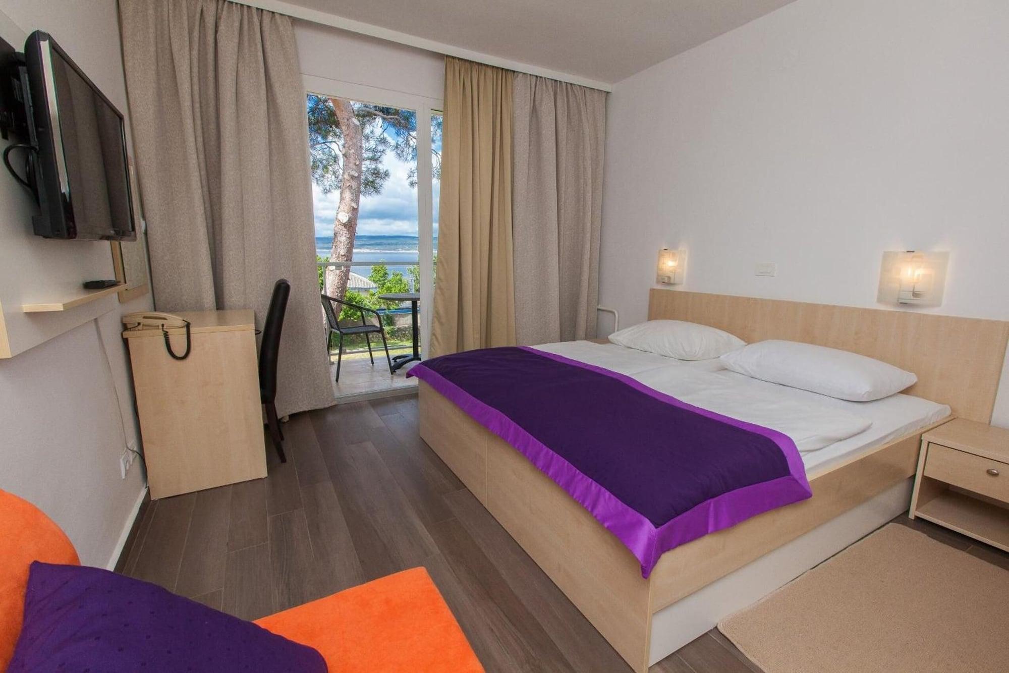 Hotel Slaven Selce Bagian luar foto