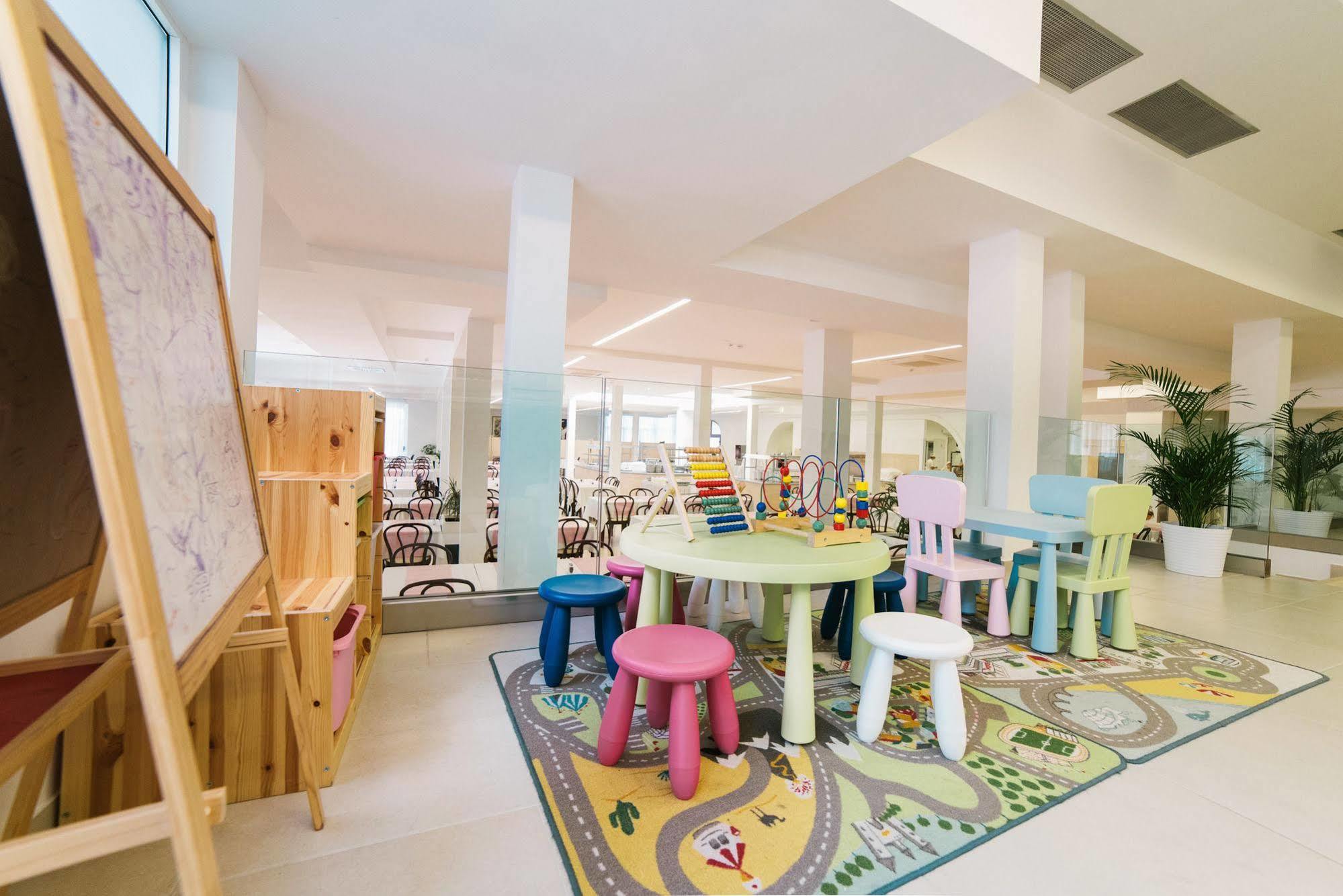 Hotel Slaven Selce Bagian luar foto