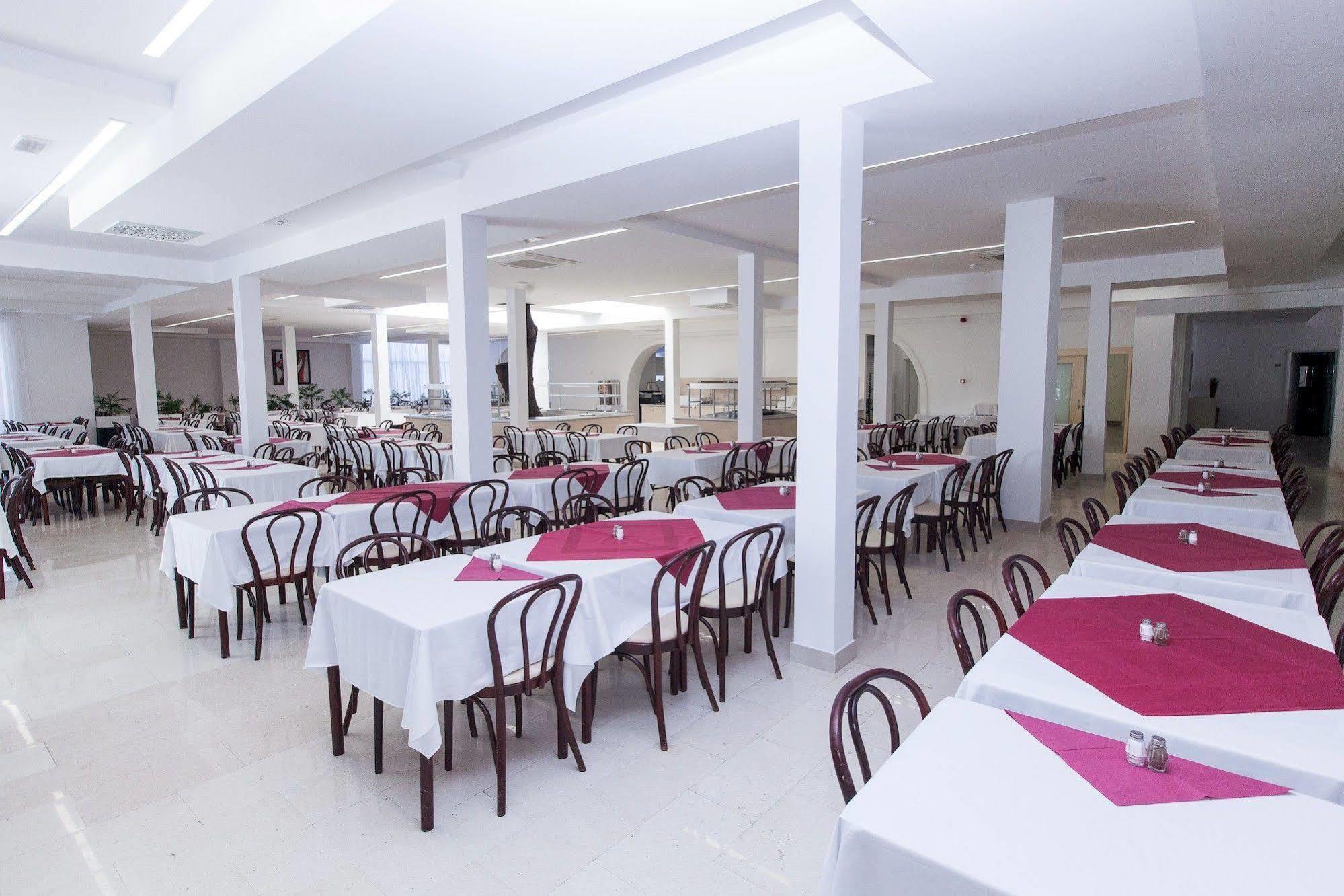Hotel Slaven Selce Bagian luar foto