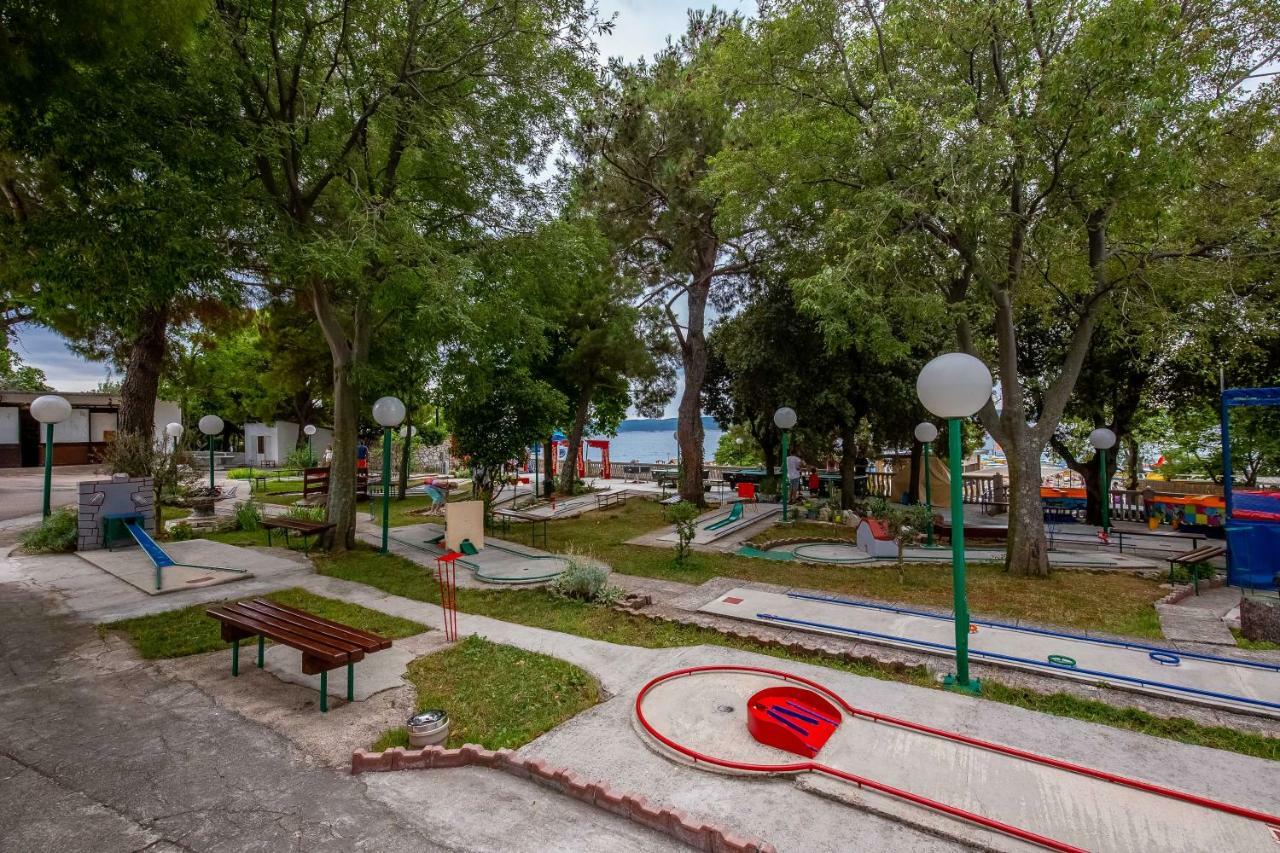 Hotel Slaven Selce Bagian luar foto