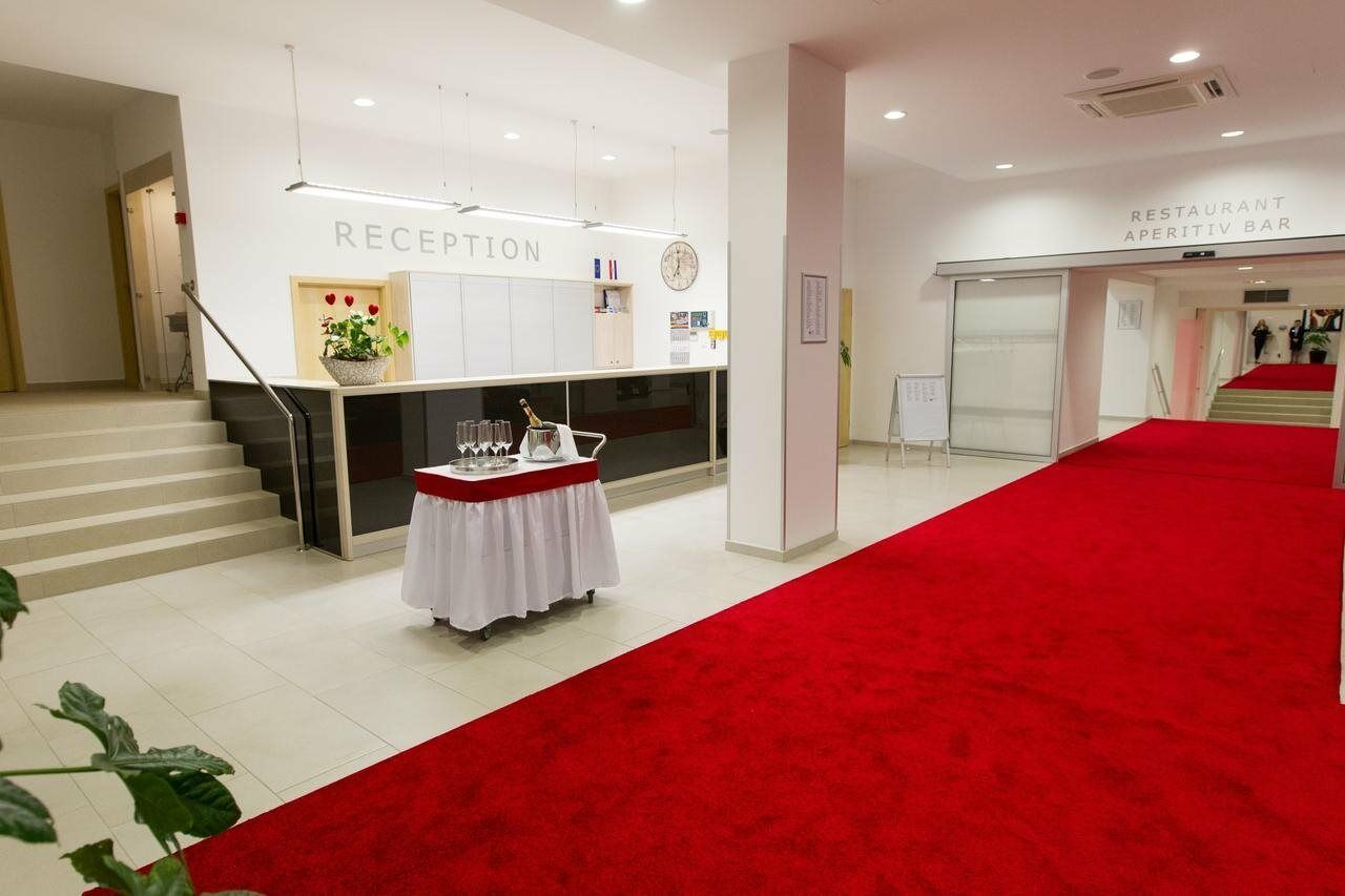 Hotel Slaven Selce Bagian luar foto